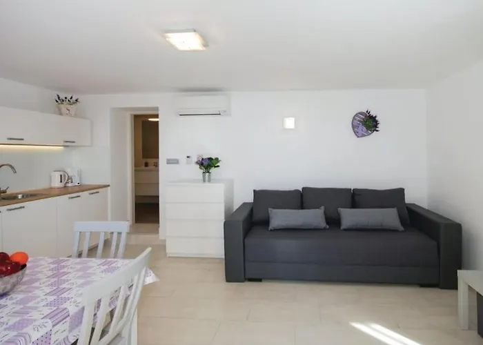 Anna Maria شقة *